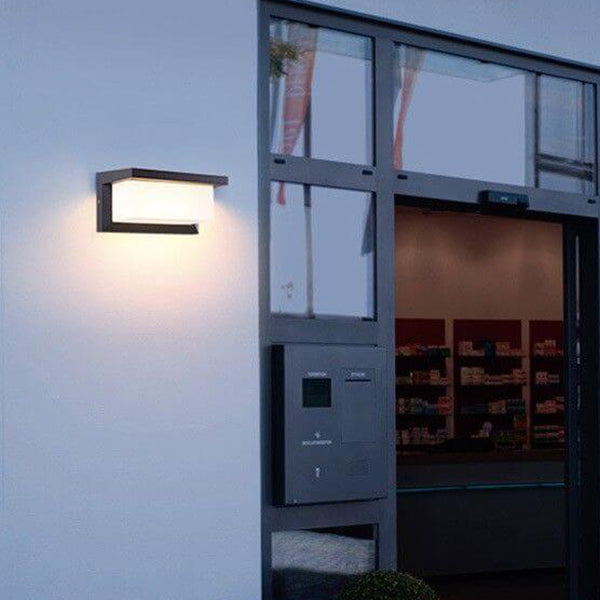 SensoGuard | LED Wall Sconce with Motion Sensor