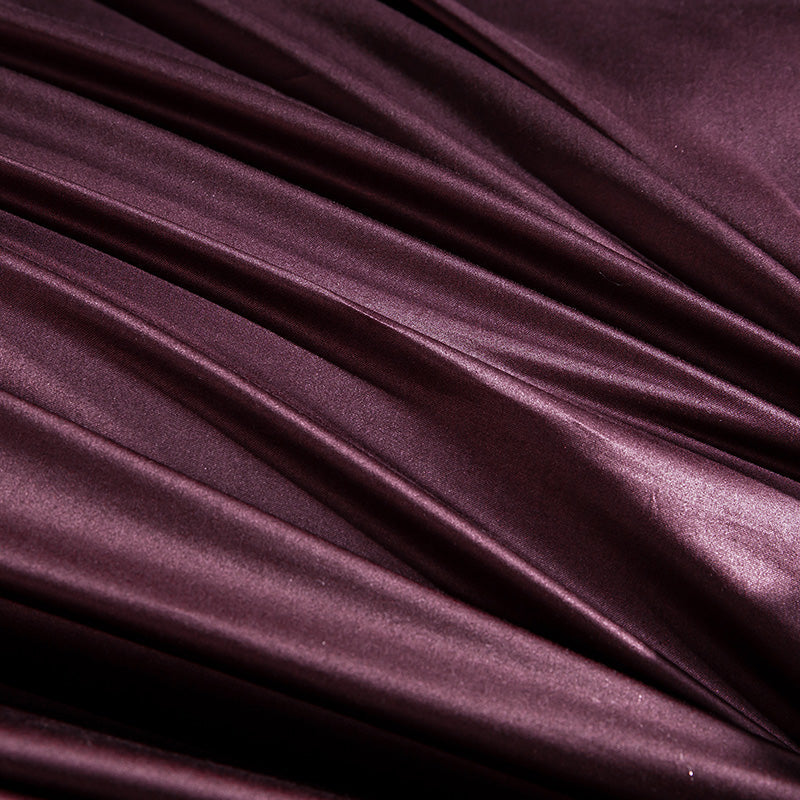 Zahira | Luxury Sangria Egyptian Cotton Bedding Set – Elegance with Golden Embroidery
