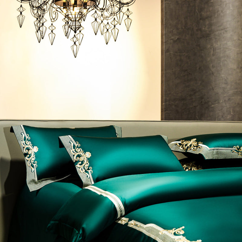 Layali | Emerald Green & Gold Jacquard Duvet Cover Set – Regal Luxury in Egyptian Cotton