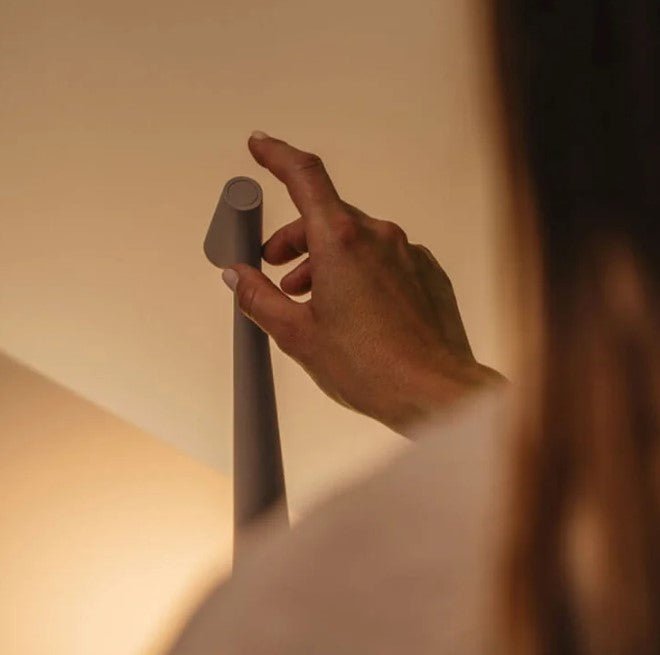 Floor Lamp | Modern Cordless LED Design with Dimmable Light-4
